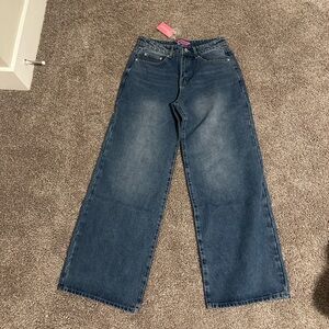 Edikted Mid-Rise Wide Leg Jeans